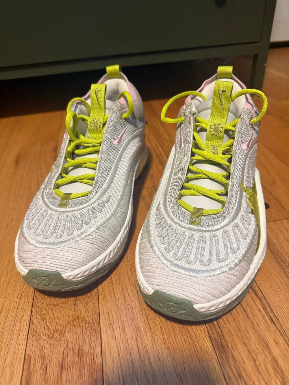 Nike Cosmic Unity 3 Bright Cactus Basketball Shoes Mens 8 Athletic Sneakers
